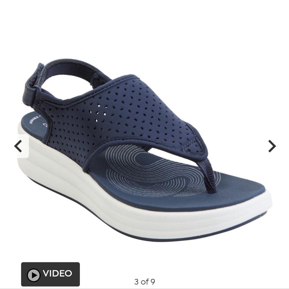 NIB CLARKS SANDALS 9.5 WIDE
